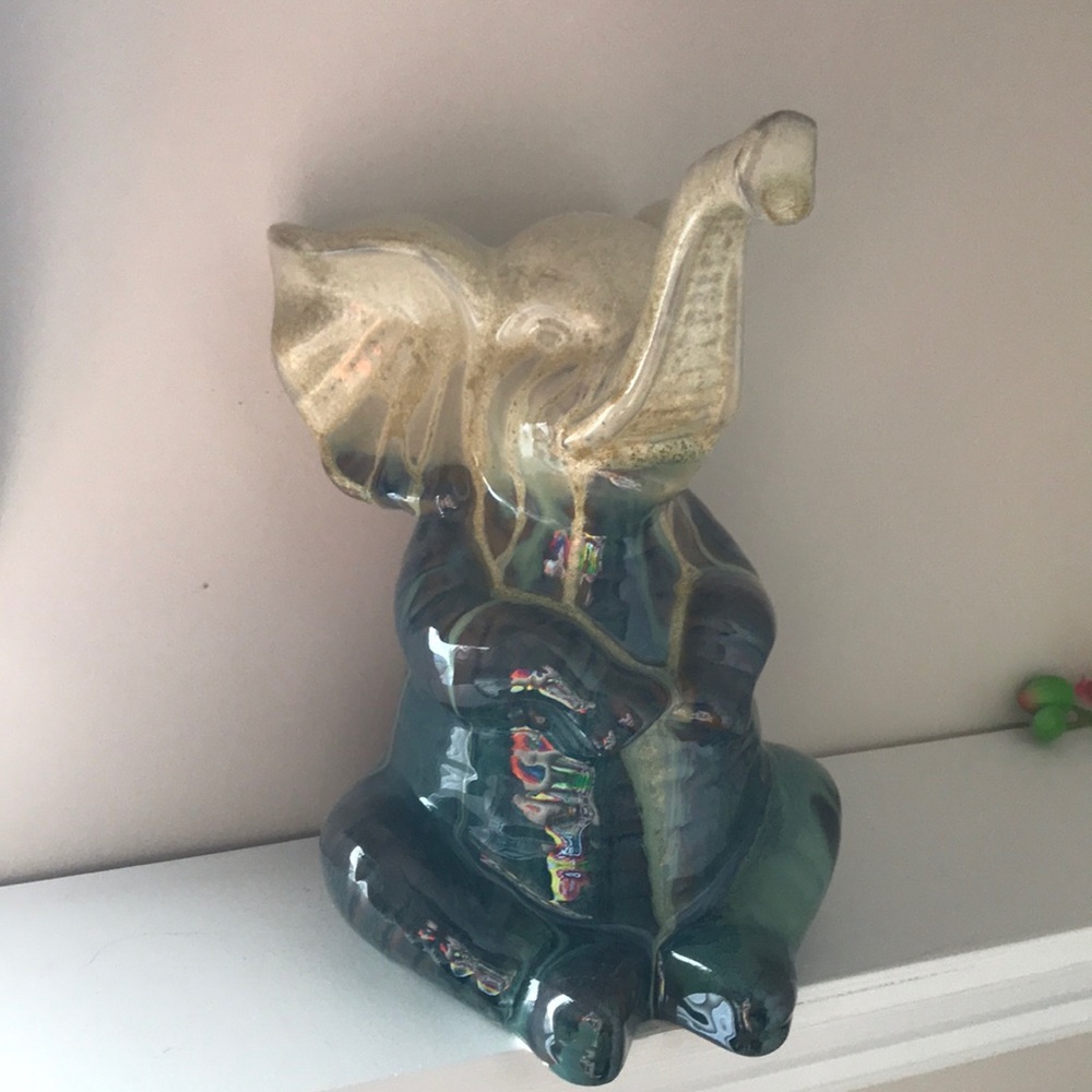 Elephant statue
